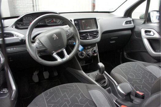Peugeot 2008 - 1.2 PT 110pk Bluetooth/Cruise/Navigatie/PDC/Velgen RIJKLAAR €14.798 - 1