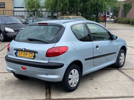 Peugeot 206 - 1.4 Gentry/Automaat/Airco/Stuurbkr - 1