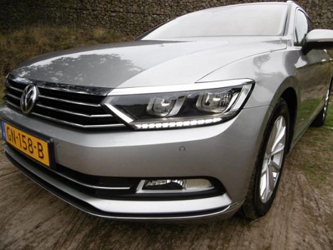 Volkswagen Passat Variant - Edition-R/Adaptive CC/LederenSportst./2XLed/3XChrome/Inr&Gar.Mogelijk - 1