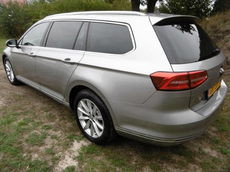 Volkswagen Passat Variant - Edition-R/Adaptive CC/LederenSportst./2XLed/3XChrome/Inr&Gar.Mogelijk - 1