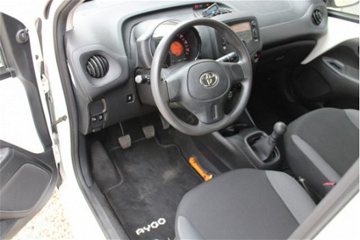 Toyota Aygo - 1.0 VVT-i 5DRS x-now AIRCO LM VELGEN - 1
