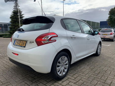 Peugeot 208 - 1.4 e-HDi Active AUTOM NAVI DISTSET V.V DEALER ONDERH BTW - 1