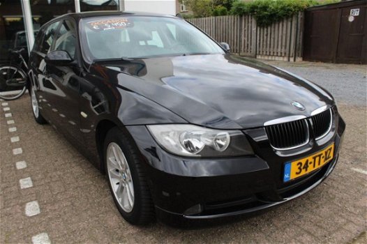 BMW 3-serie Touring - 318i Business Line * Incl. Airco / Leder pakket - 1