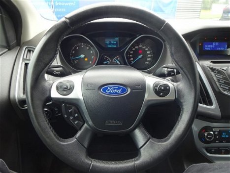 Ford Focus - 1.6 TI-VCT 4-cil 126pk Half Leer Stoelverw Clima Trekh Parksens Cruise First Edition - 1