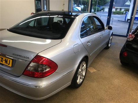 Mercedes-Benz E-klasse - 200 K. Avantgarde PANO/AUTOMAAT/STOELVERWARMING/SUPER MOOIE AUTO - 1