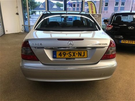 Mercedes-Benz E-klasse - 200 K. Avantgarde PANO/AUTOMAAT/STOELVERWARMING/SUPER MOOIE AUTO - 1