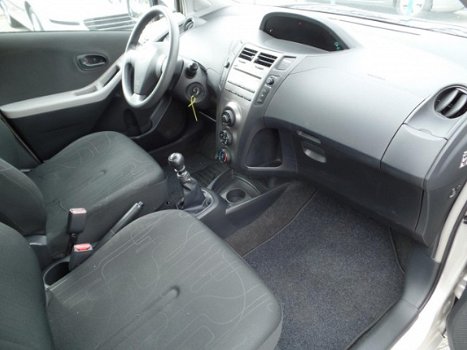 Toyota Yaris - 1.3 VVTi Comfort - 1