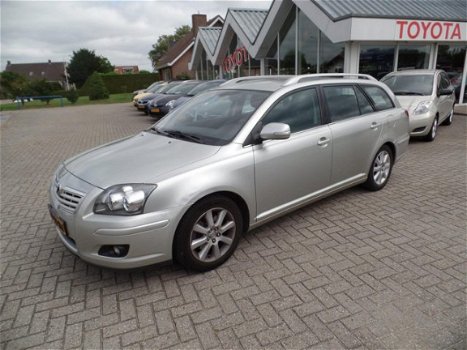 Toyota Avensis Wagon - 2.0 VVTi Luna Automaat 1e eig - 1