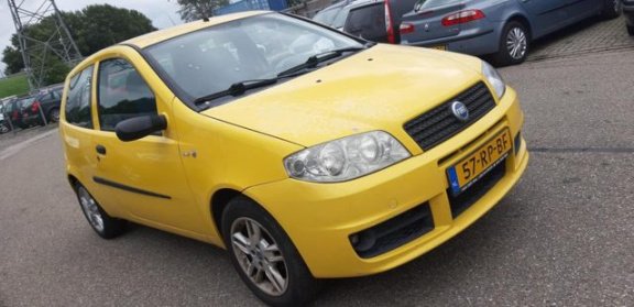 Fiat Punto - 1.2 Navigator , met Airco ; p.s. : Blank lak laat los - 1