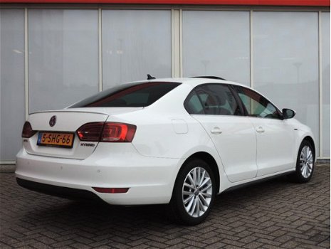 Volkswagen Jetta - 1.4 TSI Aut7 Hybrid Highline (leer, panodak, xenon) - 1