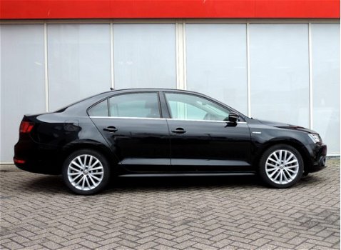 Volkswagen Jetta - 1.4 TSI Aut7 Hybrid Highline (96dkm) - 1