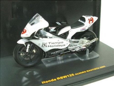 1:24 Ixo Junior Moto Honda RSW 125 2005 Alvaro Bautista #19 - 0