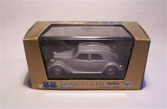 1:43 Brumm r58 Lancia Aprilia berlina Limousine silver 1936-48 - 4