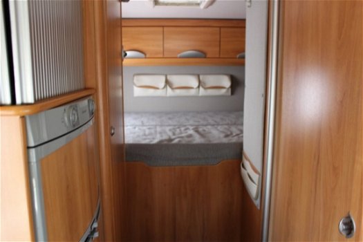 Hymer B 644 G vastbed & hefbed - 8