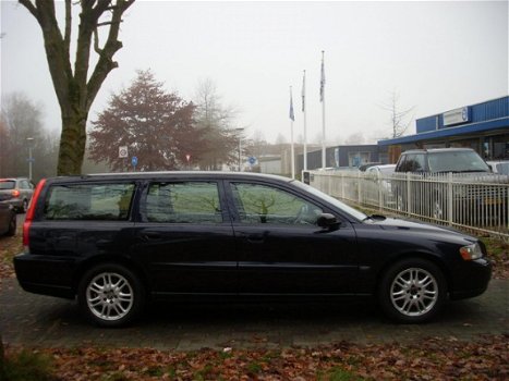 Volvo V70 - 2.4 Edition II - 1