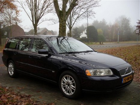 Volvo V70 - 2.4 Edition II - 1