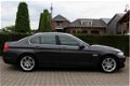 BMW 5-serie - 528i High Executive Xenon Leder Navi ECC Stoelverw Stuurverw Keyless-Go M-LMV18'' - 1 - Thumbnail