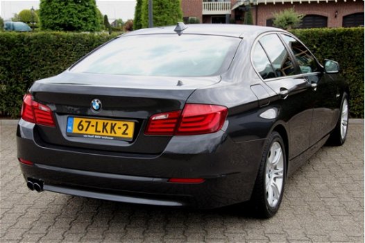 BMW 5-serie - 528i High Executive Xenon Leder Navi ECC Stoelverw Stuurverw Keyless-Go M-LMV18'' - 1