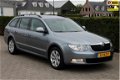 Skoda Superb Combi - 1.8 TSI Comfort Business Line Navi PDC ECC Media LMV Zeer nette - 1 - Thumbnail