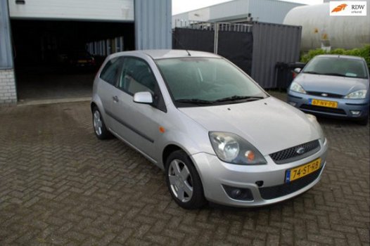 Ford Fiesta - 1.3-8V Futura Airco - NIEUWE KOPPELING - APK tot 21-02-2021 - 1