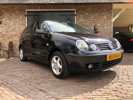 Volkswagen Polo - 1.2-12V Comfortline -5 Deurs- Nieuwe APK- LM Velgen - 1