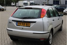 Ford Focus - 1.6-16V Collection meeneemprijs, airco, radio cd speler, elektrische ramen, lichtmetale