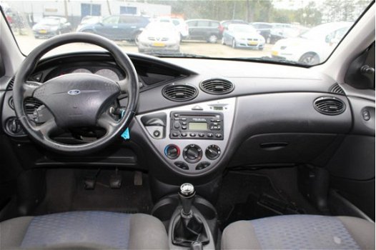 Ford Focus - 1.6-16V Collection meeneemprijs, airco, radio cd speler, elektrische ramen, lichtmetale - 1