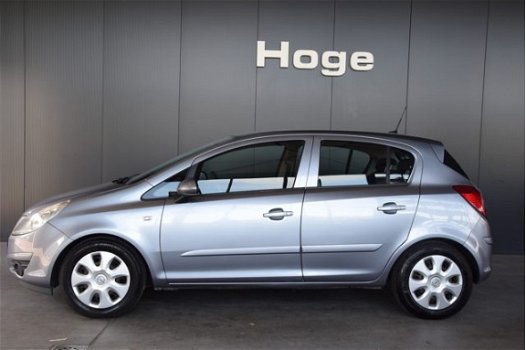 Opel Corsa - 1.0-12V Essentia 5-deurs Airco PDC Inruil mogelijk - 1