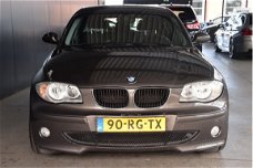 BMW 1-serie - 120i Automaat Airco Cruise control Licht metaal Inruil mogelijk