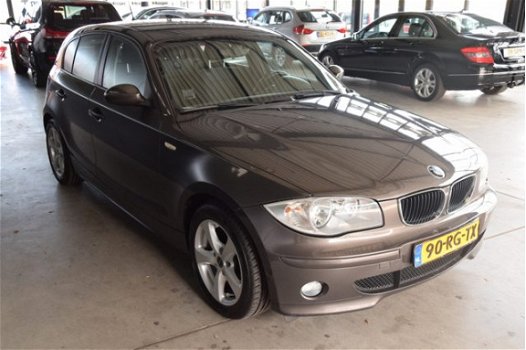 BMW 1-serie - 120i Automaat Airco Cruise control Licht metaal Inruil mogelijk - 1