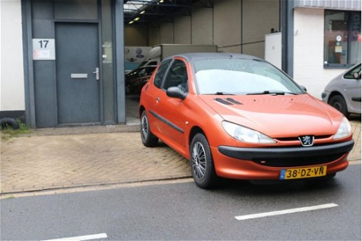 Peugeot 206 - 1.1 XR Nieuwe APK Nieuwe Distributieriem - 1