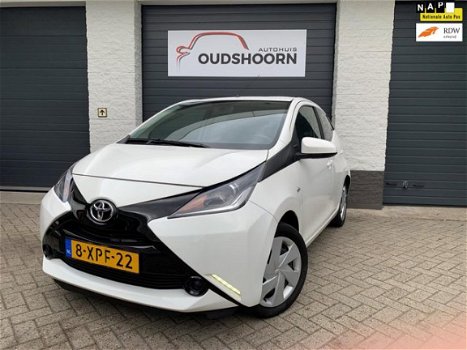 Toyota Aygo - 1.0 VVT-i x-play AIRCO - 1