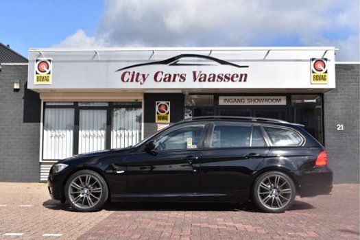 BMW 3-serie Touring - 318i High Executive 143 pk navigatie climate ctr cruise ctr half leder lmv 18 - 1