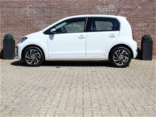 Volkswagen Up! - 1.0 BMT move up 60PK PDC achter, 15" lichtmetaal, Cruise control