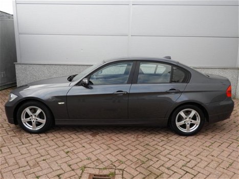 BMW 3-serie - 2.0 I 320 AUT Graphite - 1