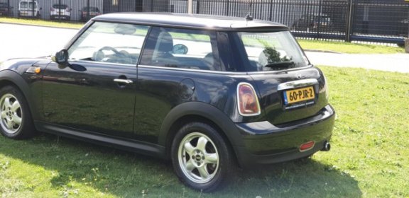 Mini Mini Cooper - 1.6 Super mooi auto nieuwe apk airco elekramen stuurbkr Cruis control cv op - 1