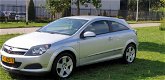 Opel Astra GTC - 1.6 Edition Navi parkeer sensor airco cv op afs elekramen stuurbkr - 1 - Thumbnail