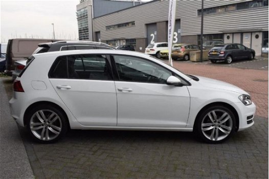 Volkswagen Golf - 1.2 TSI Trendline - 1