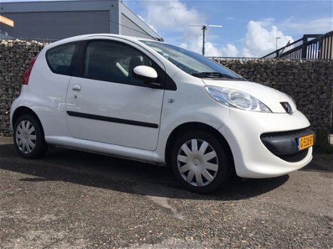 Peugeot 107 - 1.0-12V XS - 1