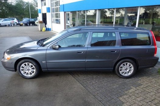 Volvo V70 - 2.4 170PK Aut. *Historie/Clima/Stoelverwarming/ - 1