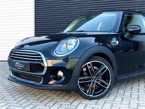 Mini Mini Cooper - 1.5 Chili Business 136pk / NAVIGATIE / STOELVERWARMING - 1