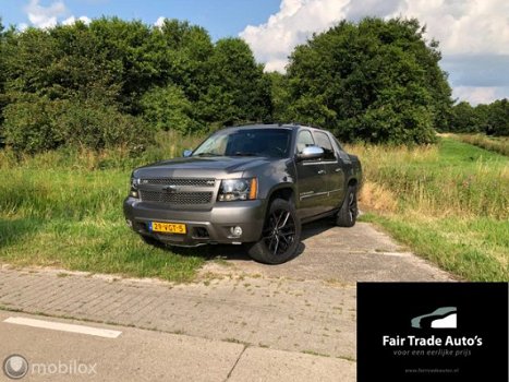 Chevrolet Avalanche - USA 5.3 V8 4WD LTZ | GRIJS KENTEKEN - 1