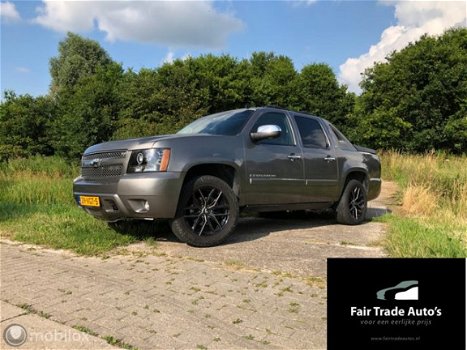 Chevrolet Avalanche - USA 5.3 V8 4WD LTZ | GRIJS KENTEKEN - 1