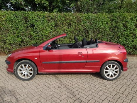 Peugeot 206 CC - 2.0-16V Airco (KOUD) APK t/m 28-03-2020 - 1