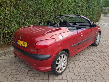 Peugeot 206 CC - 2.0-16V Airco (KOUD) APK t/m 28-03-2020 - 1