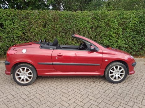 Peugeot 206 CC - 2.0-16V Airco (KOUD) APK t/m 28-03-2020 - 1