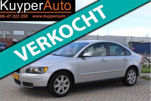 Volvo S40 - 1.8 NAVI/ CLIMATE/ LEDER / GARANTIE - 1