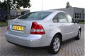 Volvo S40 - 1.8 NAVI/ CLIMATE/ LEDER / GARANTIE - 1 - Thumbnail