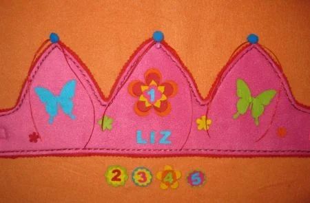 roze verjaardagskroon met vlinders - 2