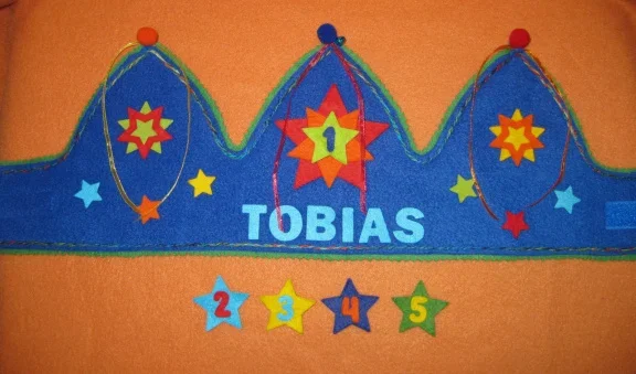 verjaardags kroon met mini slinger (Tobias) - 2